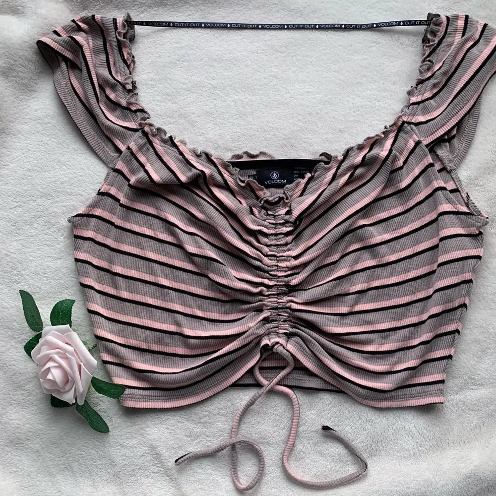 Volcom Ruffle Ribbed Crop Top - Picture 1 of 9